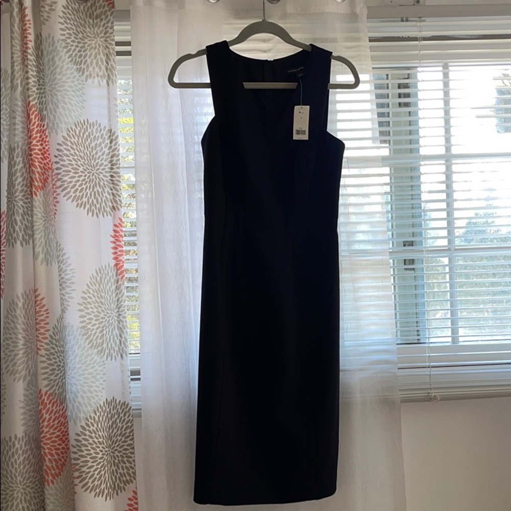 New Banana Republic Size 4 black knee length dress